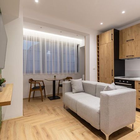 Vater Apartments Тирана Экстерьер фото