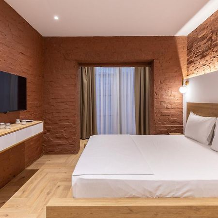 Vater Apartments Тирана Экстерьер фото