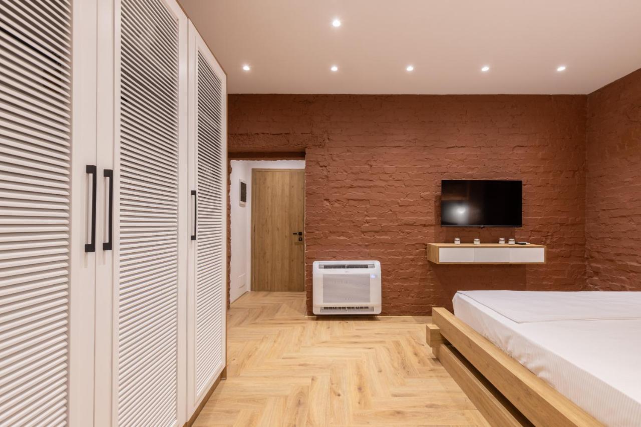 Vater Apartments Тирана Экстерьер фото