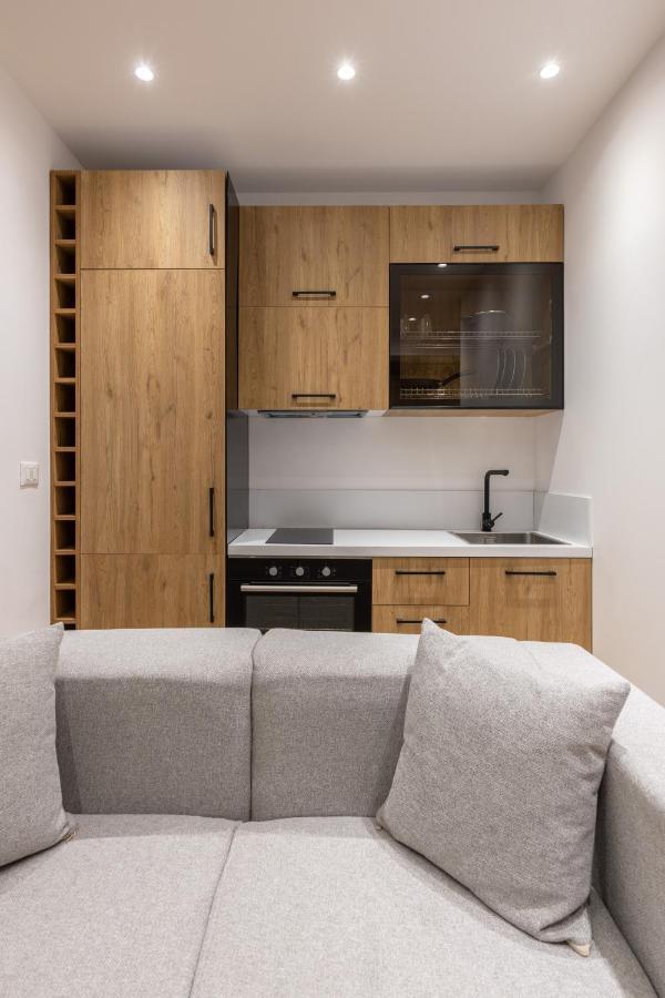 Vater Apartments Тирана Экстерьер фото