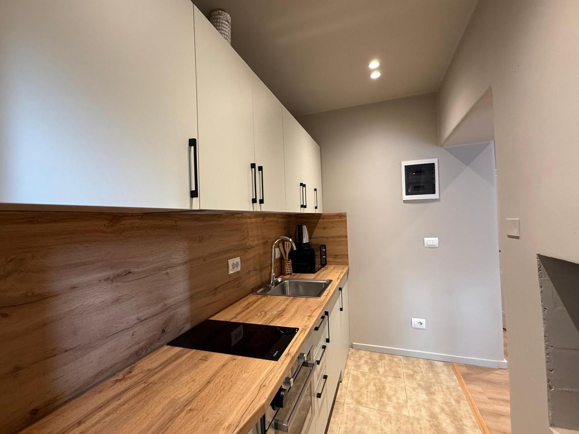 Vater Apartments Тирана Экстерьер фото