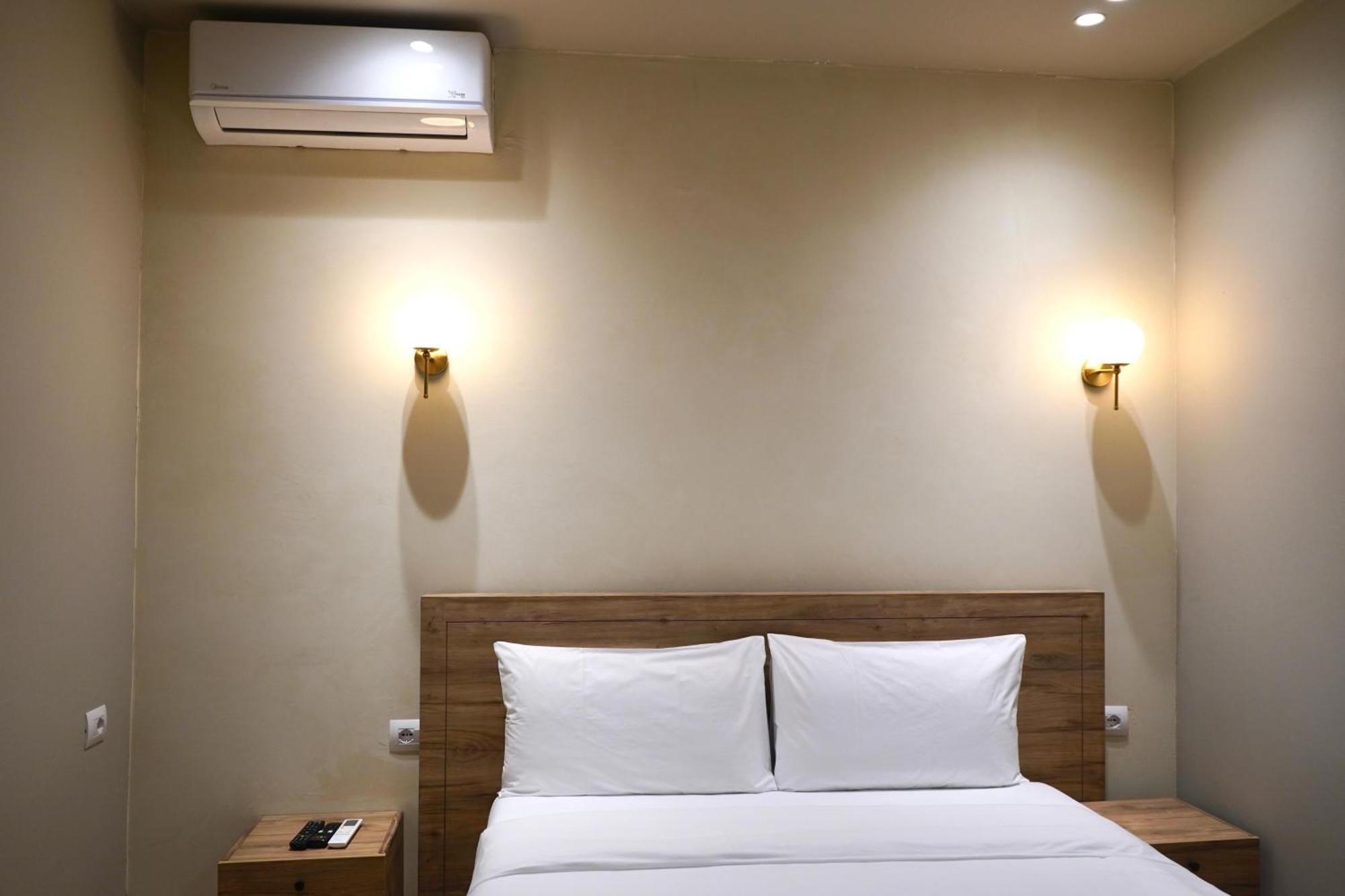 Vater Apartments Тирана Экстерьер фото